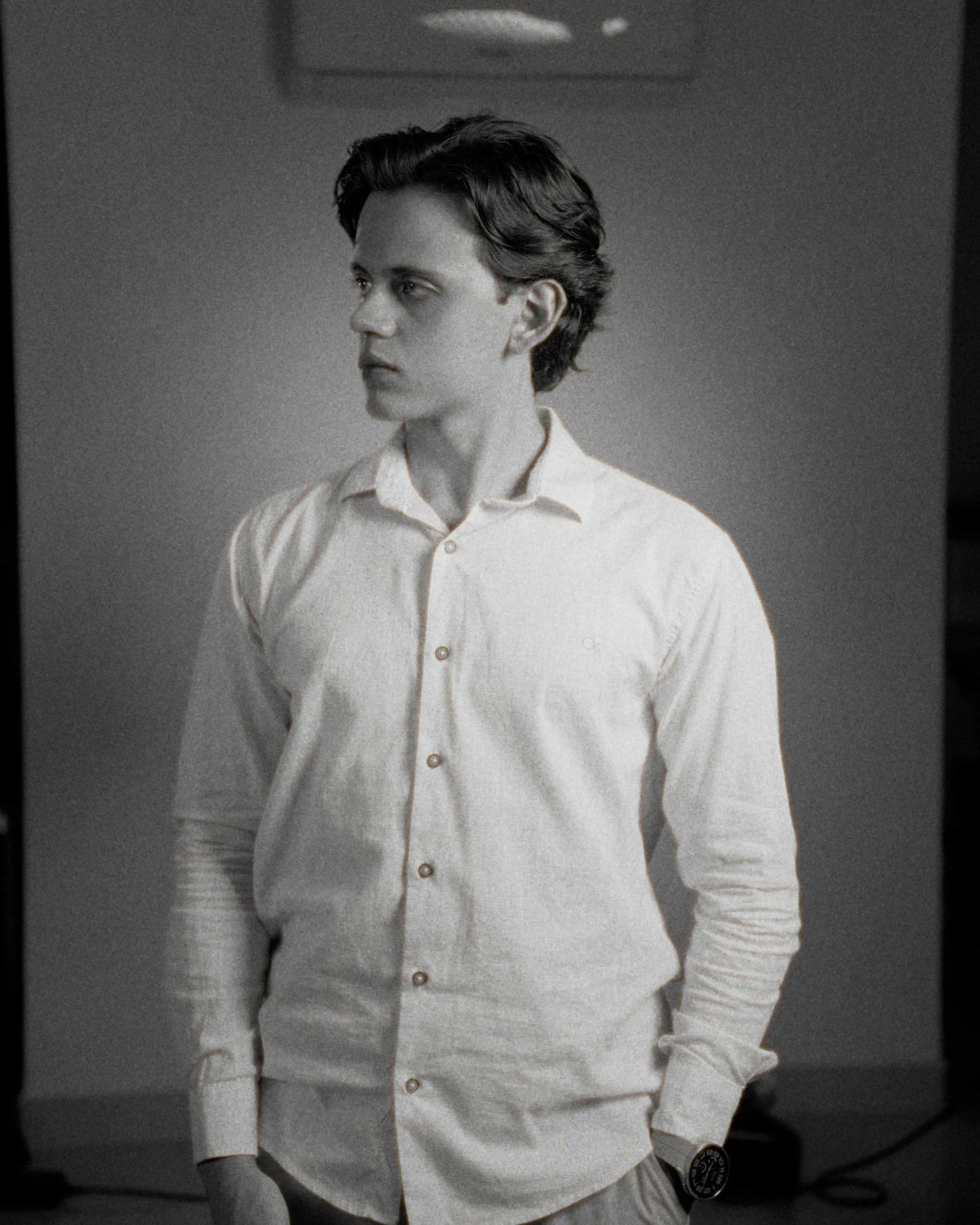 Christian Figueiredo, retrato em preto e branco
